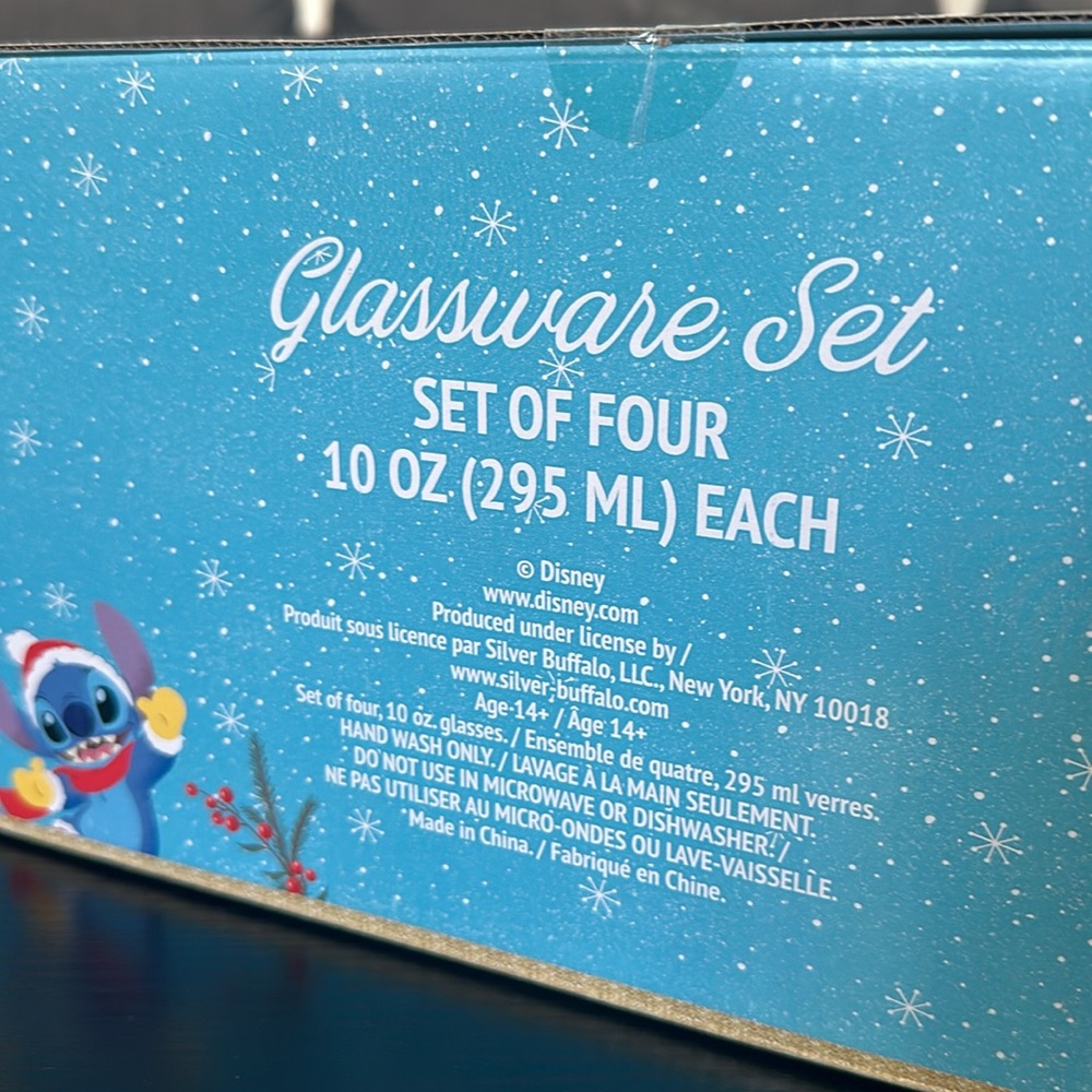 Disney Stitch Christmas Holiday Glassware Set - Picture 3 of 3